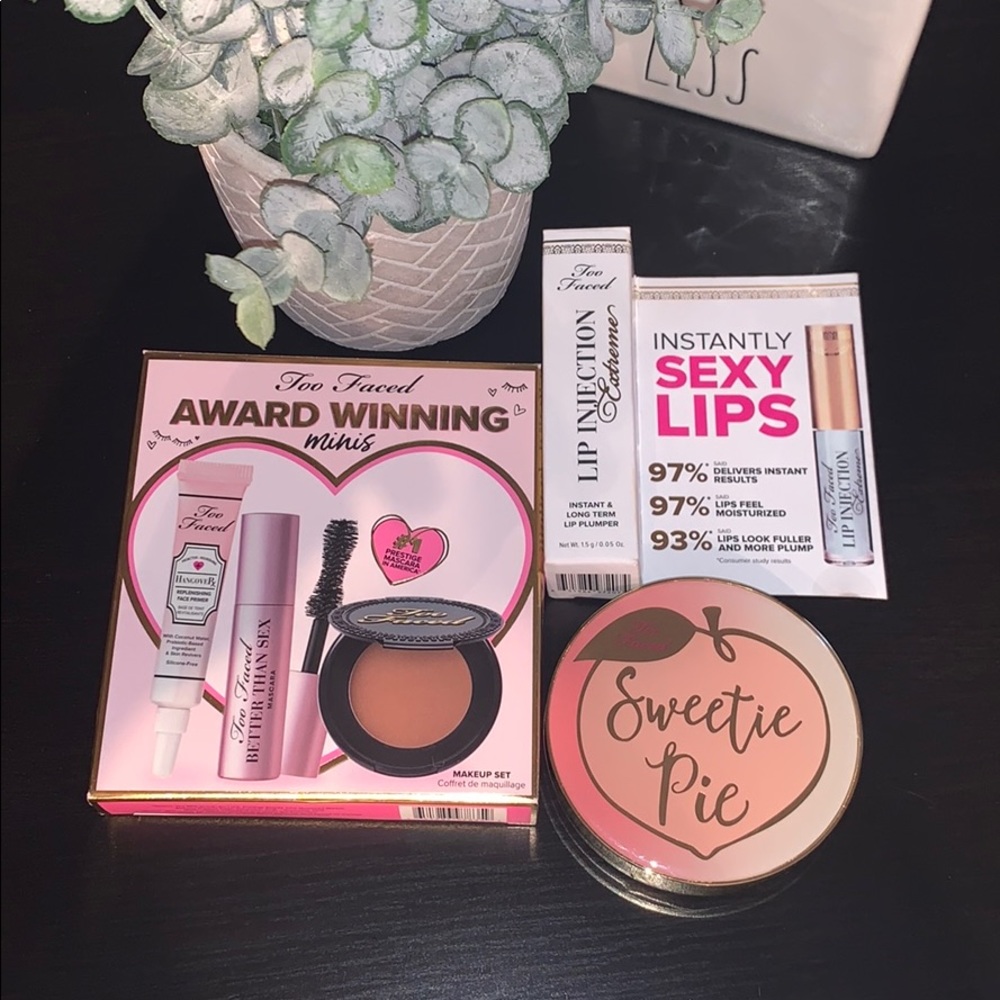 Too Faced- Makeup Bundle